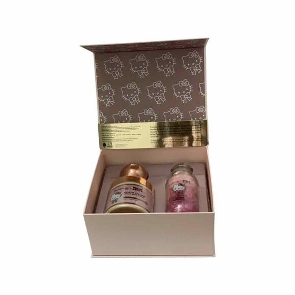 The Creme Shop X Hello Kitty Lovely Luxury Set Limited Edition - Picture 2 of 5